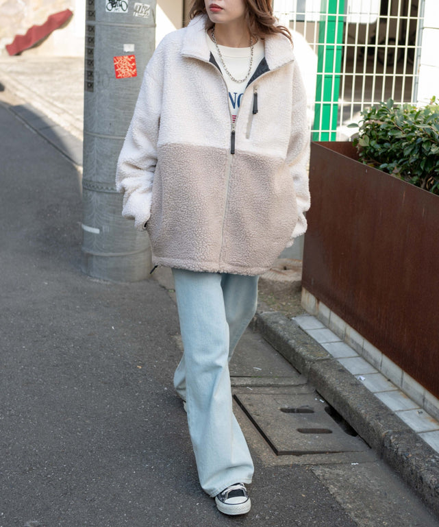 ベージュその他　モデル：154cm L着用