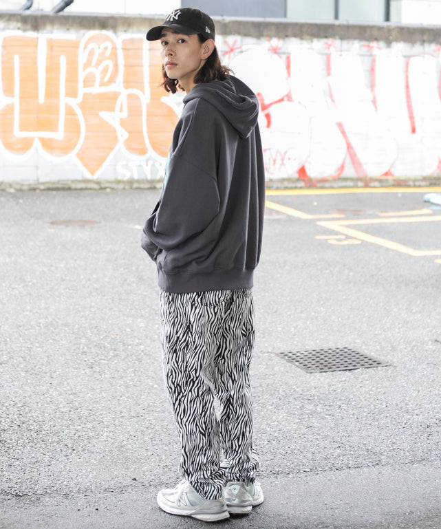 柄2 モデル : 174cm L着用