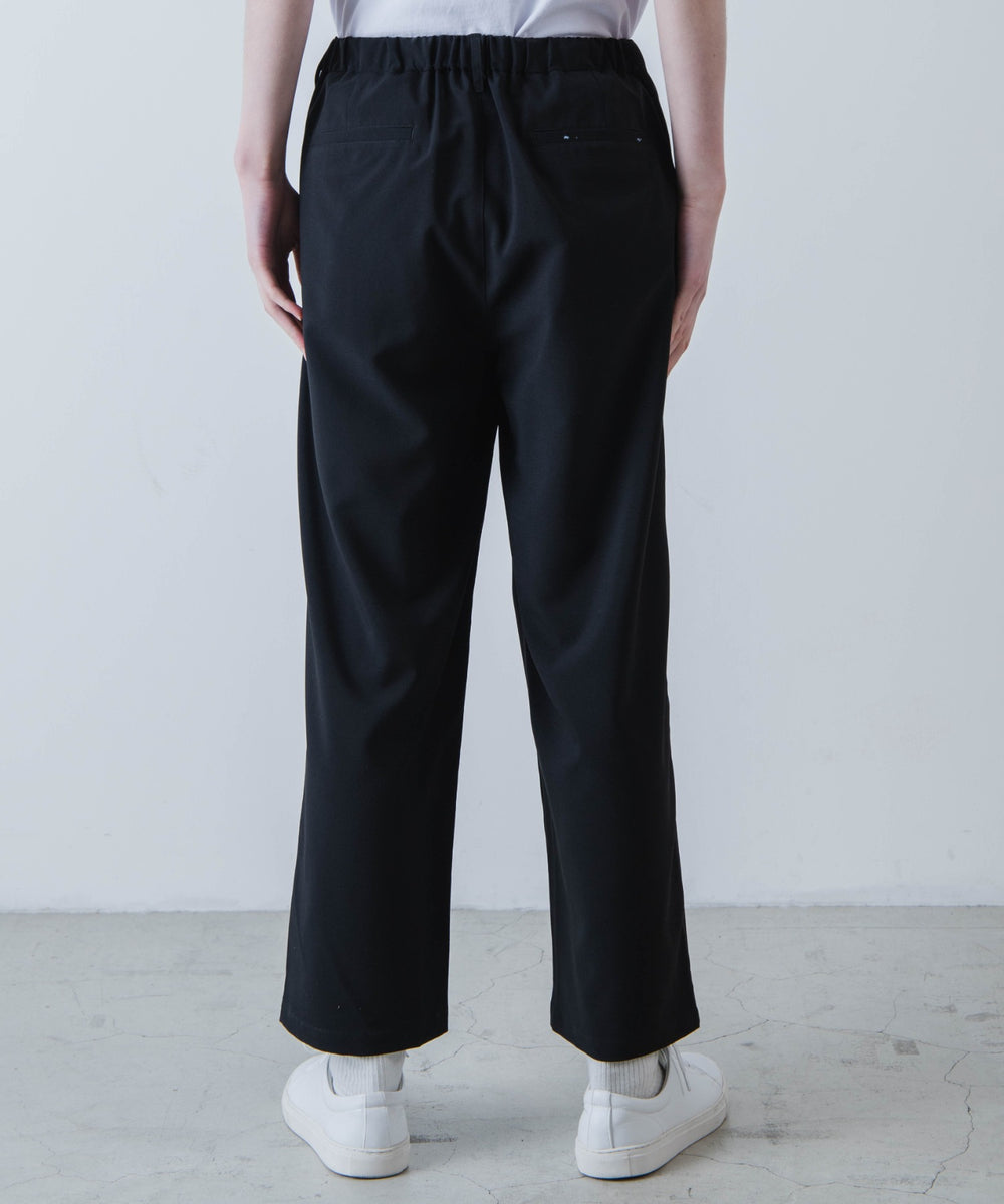 ブラック モデル：177cm L着用