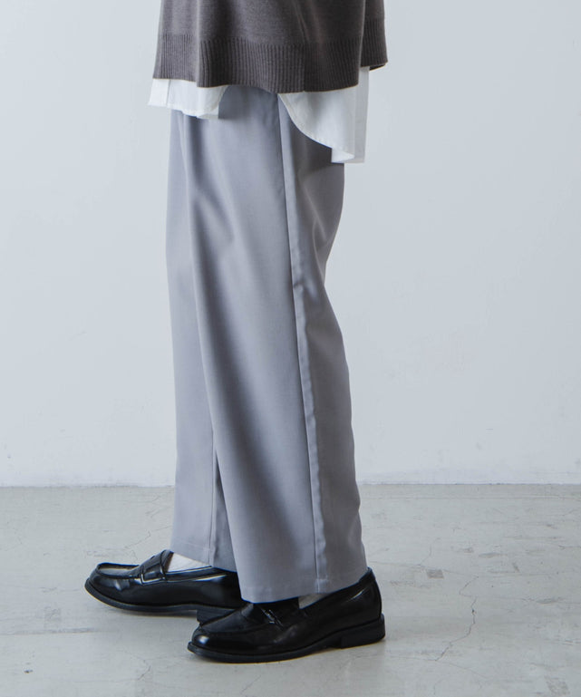 Lグレー モデル：177cm L着用