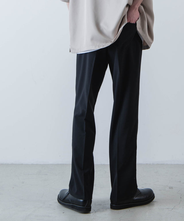 ブラック モデル：177cm L着用
