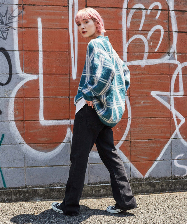 ブラック モデル：170cm L着用