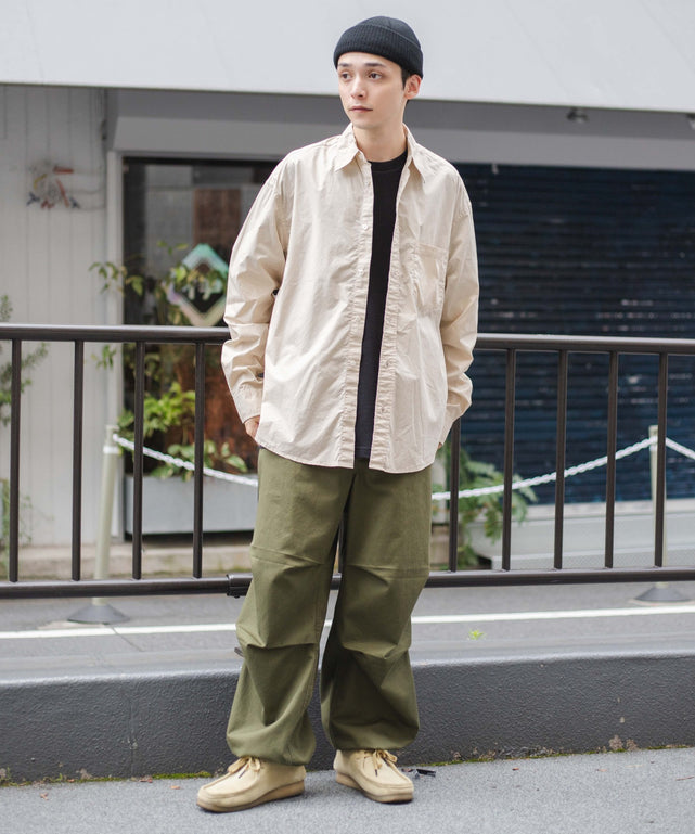 ベージュ　モデル：175cm 　L着用