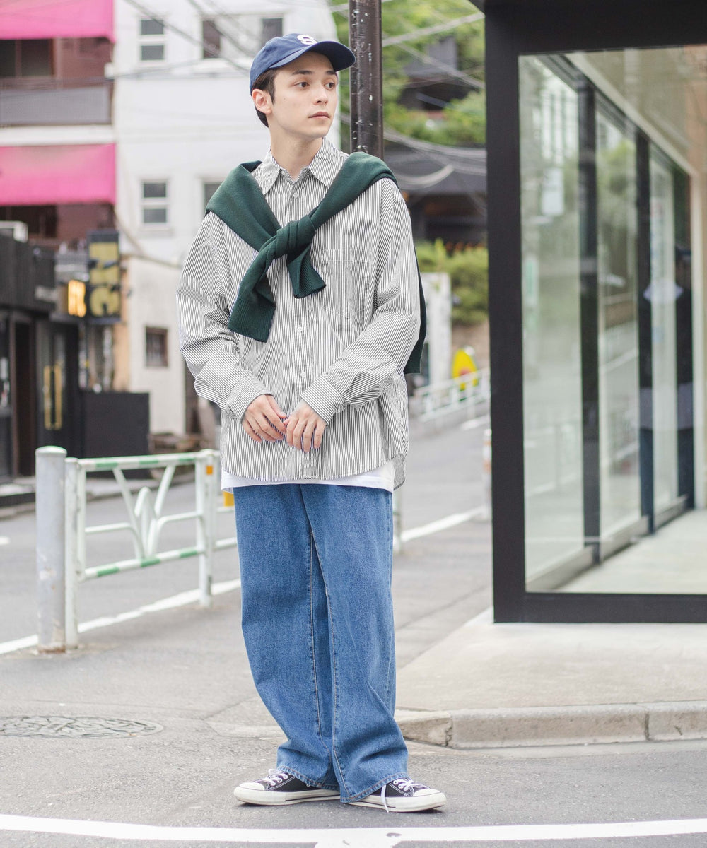 ブラック系ストライプ　モデル：175cm 　L着用