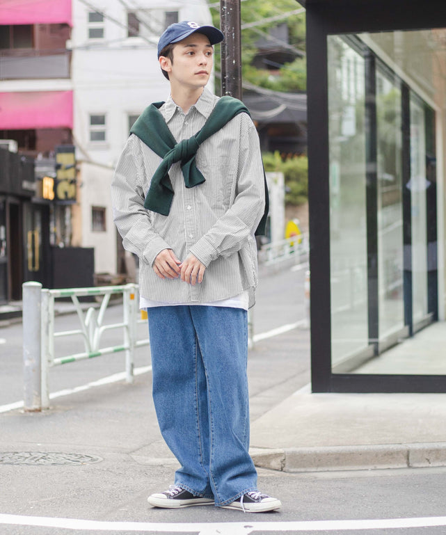 ブラック系ストライプ　モデル：175cm 　L着用